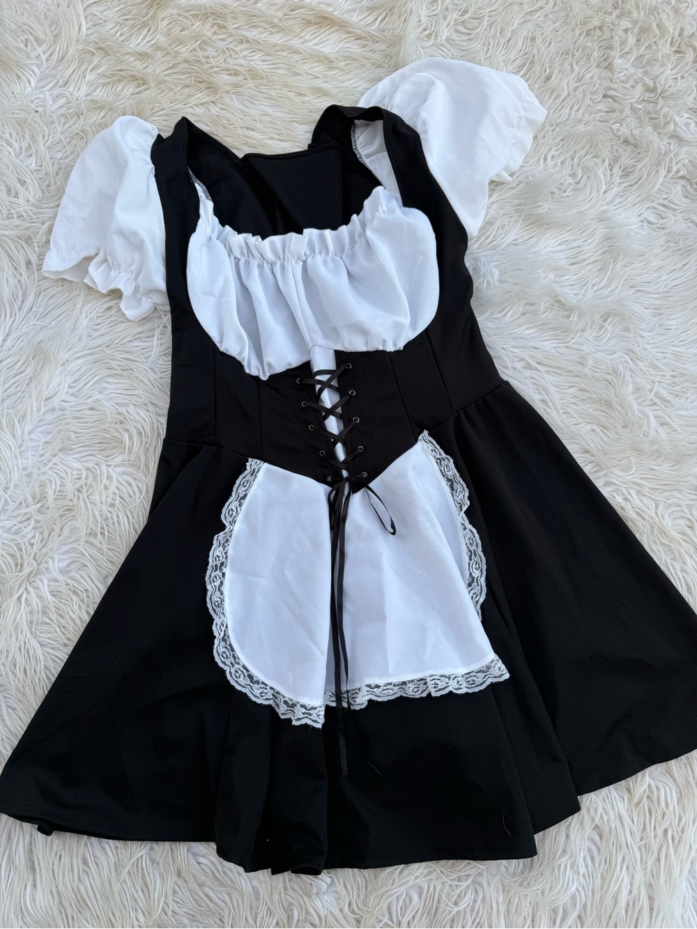 Women’s maid costume (B1)